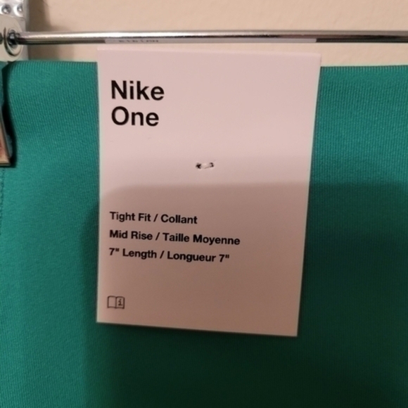 Nike One Biker Shorts - Picture 4 of 4